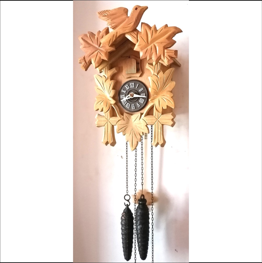 Ceas cu cuc original din Pădurea Neagră, sculptat manual - casă & stil de viață - decorațiuni de casă - decorațiuni de pereți - ceasuri de perete - Artynos.ro