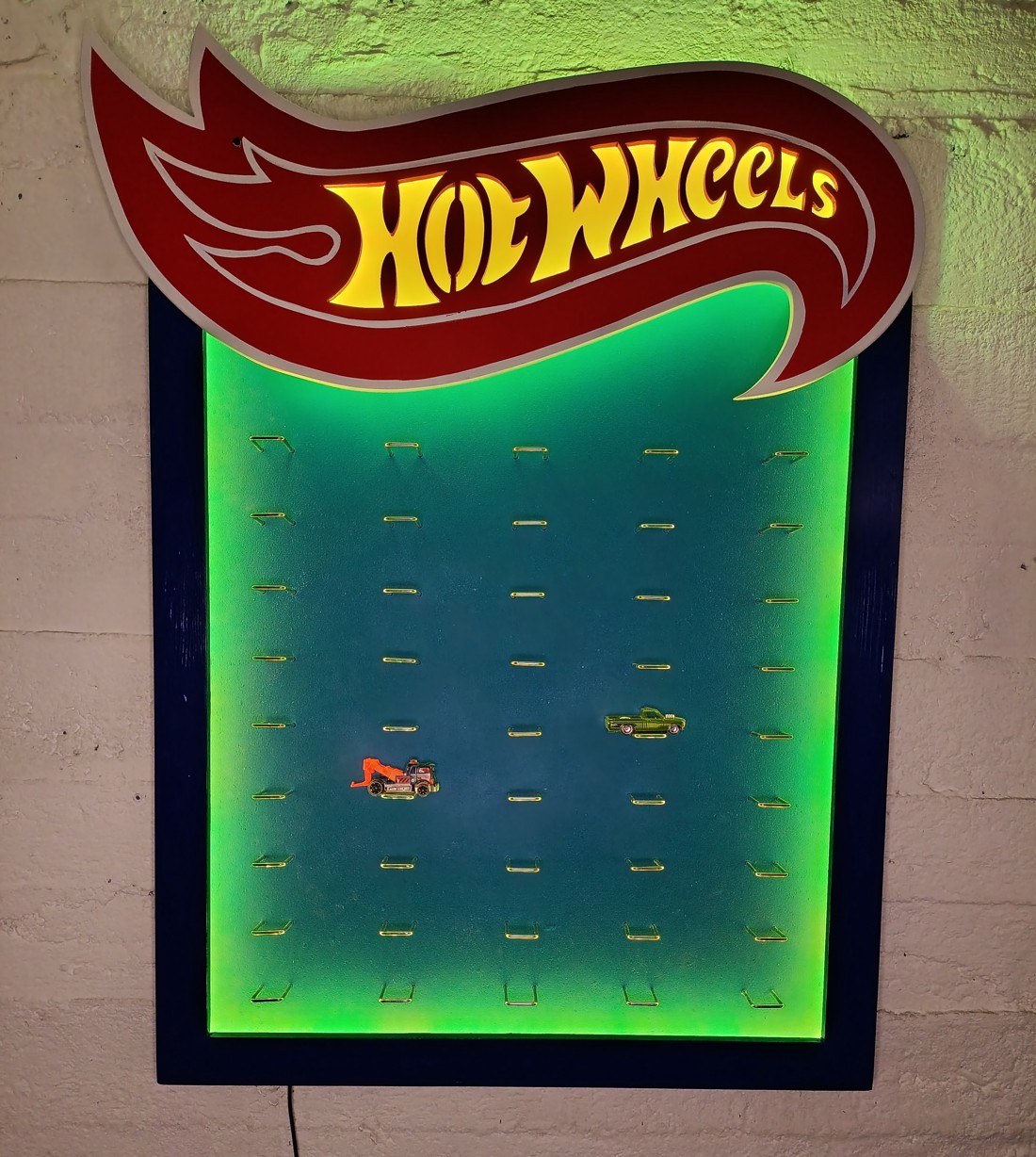 Hot Wheels masini de stocare de perete cu iluminat condus -  - Artynos.ro