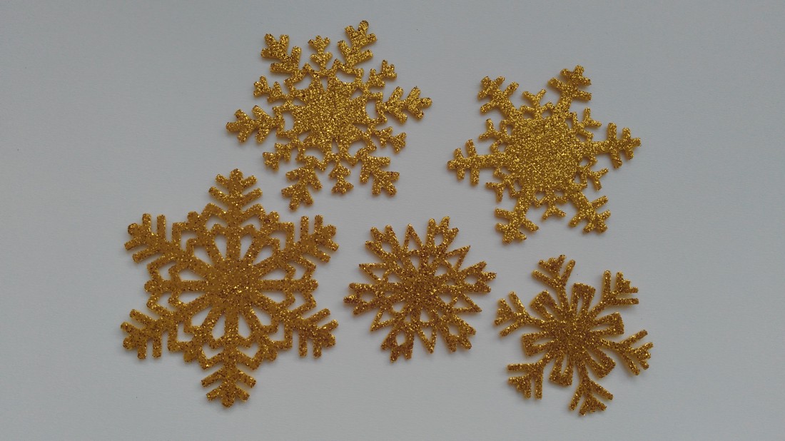 Fulgi de zăpadă decorativi din gumă strălucitoare - 25 bucăți / pachet - auriu -  - Artynos.ro