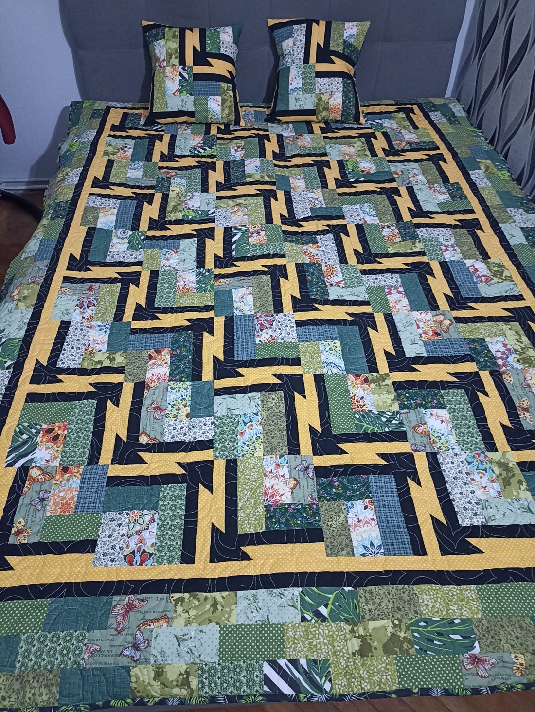 Hot flashes patchwork quilt, pătură -  - Artynos.ro