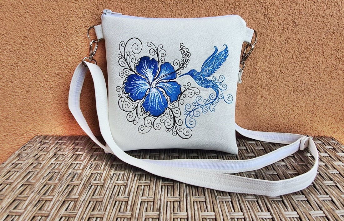 Pasăre colibri albastră - - Artynos.ro Pasăre colibri albastră - - Artynos.ro