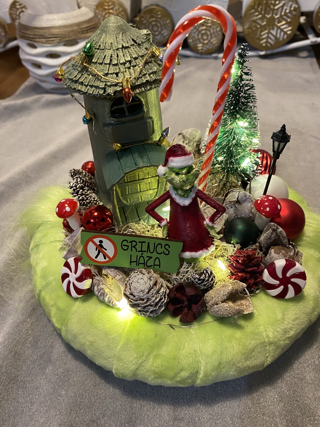 Masa de Crăciun Grinch dis -  - Artynos.ro