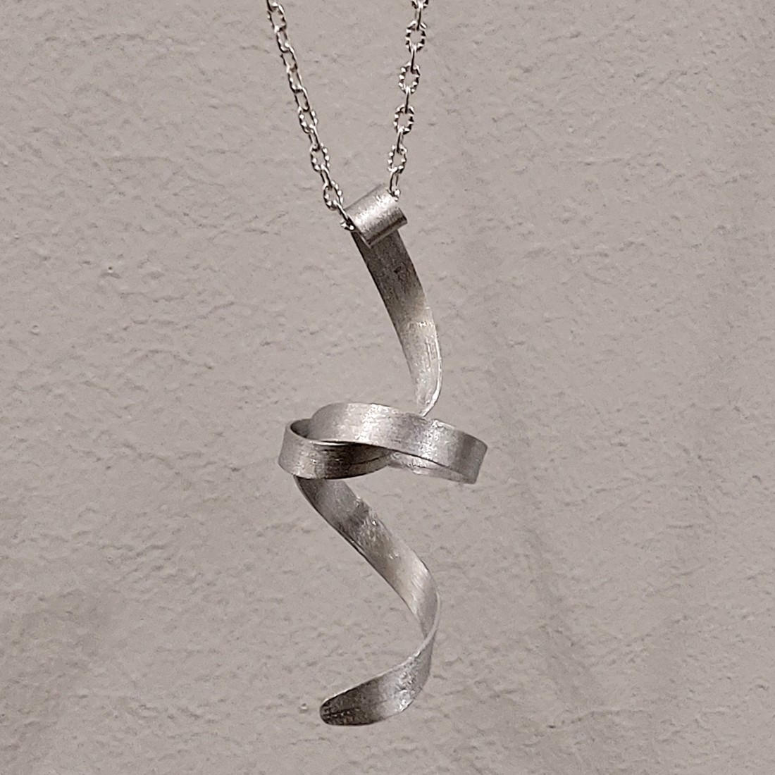 Colier EZÜSTCHOMÓ -  - Artynos.ro Colier EZÜSTCHOMÓ -  - Artynos.ro