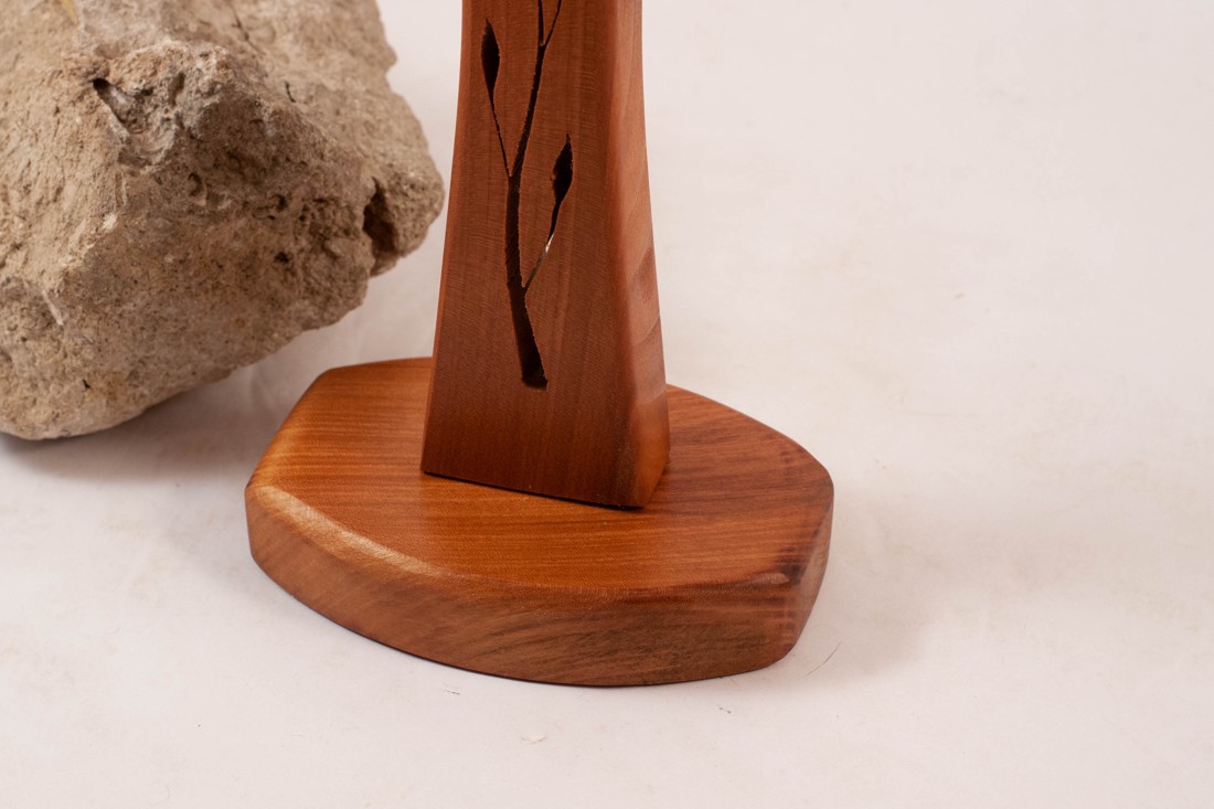 Cruce din lemn cu model, cruce de masă, cruce cu bază  - casă & stil de viață - accesorii religioase - cruce - Artynos.ro