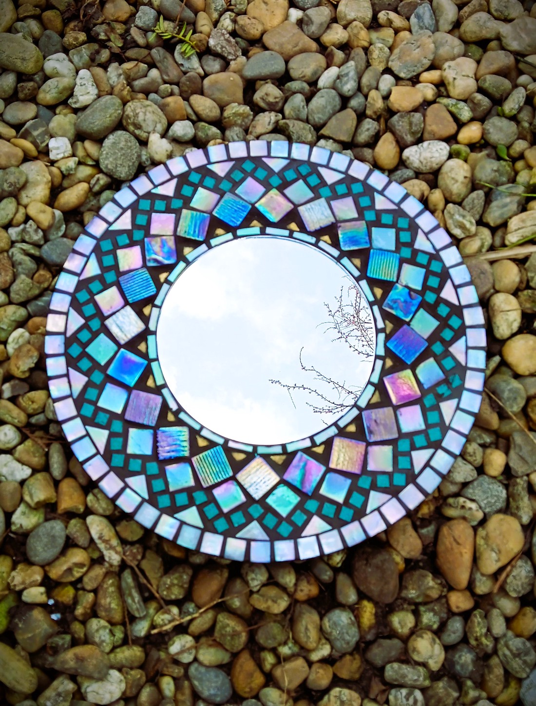 Oglindă de perete circulară cu mozaicuri de eozină - casă & stil de viață - accesorii pentru decorat casa - oglinzi perete, oglinzi decor - Artynos.ro