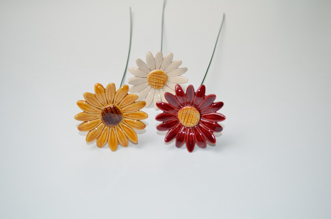 Floarea-soarelui, floare din ceramică realizată manual - casă & stil de viață - decorațiuni de casă - accesorii florale - flori la fir - Artynos.ro