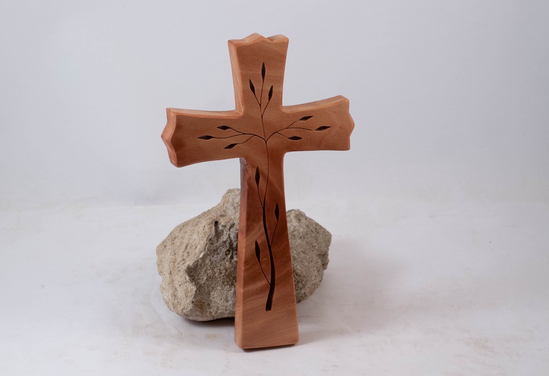 Cruce din lemn cu model, cruce de perete  - casă & stil de viață - accesorii religioase - cruce - Artynos.ro