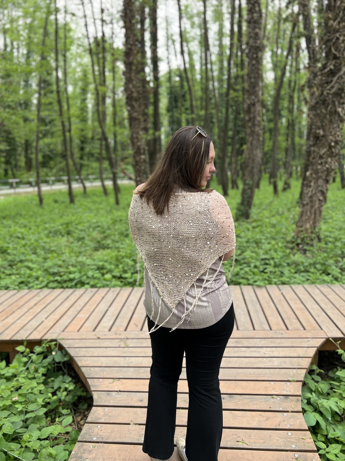 Șal triunghiular din bumbac, tricotat manual, cu paiete � șal de mireasă de culoare șampanie / eșarfă de vară -  - Artynos.ro