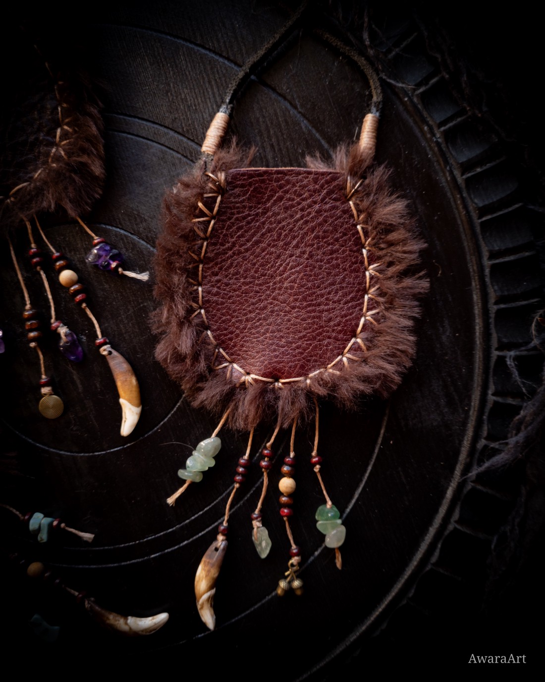 Paznic de suflet cu lopată, atârnat în jurul gâtului -  - Artynos.ro