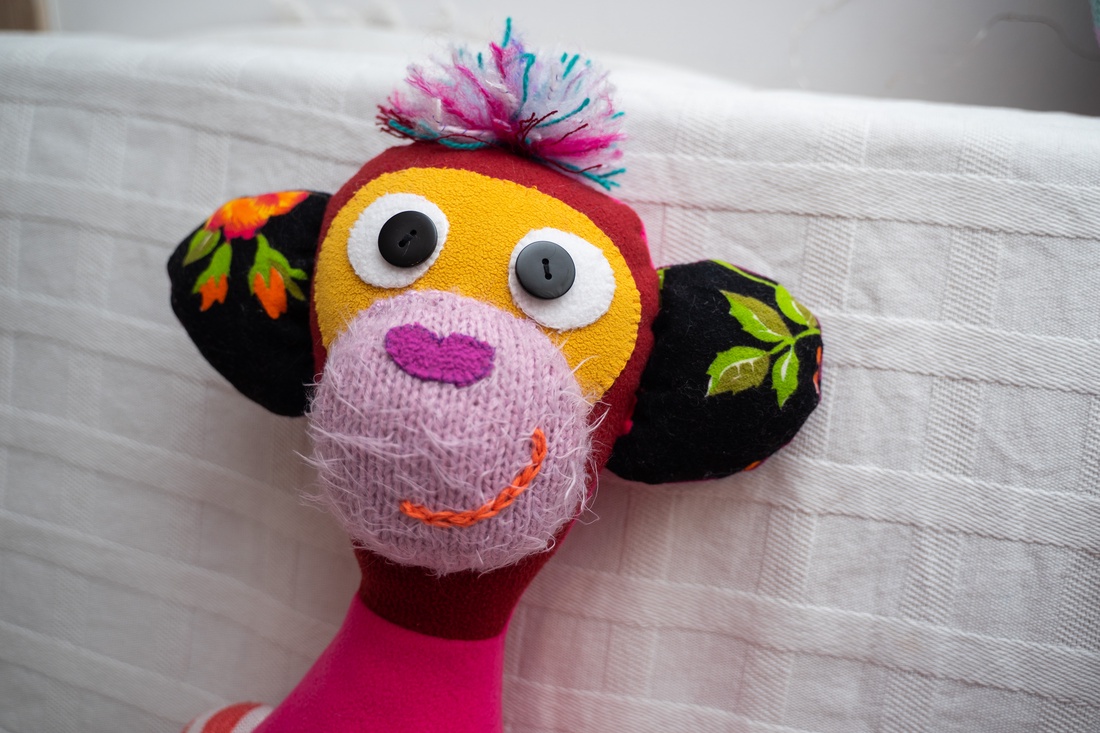 Maimutica Florence - jucării și echipamente pentru copii - plușuri - figurine de pluș - Artynos.ro