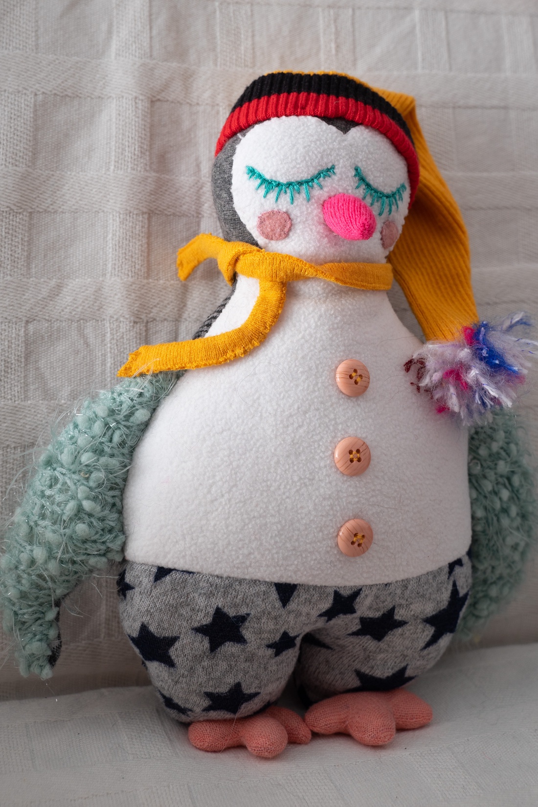 Pinguinul Alin - jucării și echipamente pentru copii - plușuri - figurine de pluș - Artynos.ro