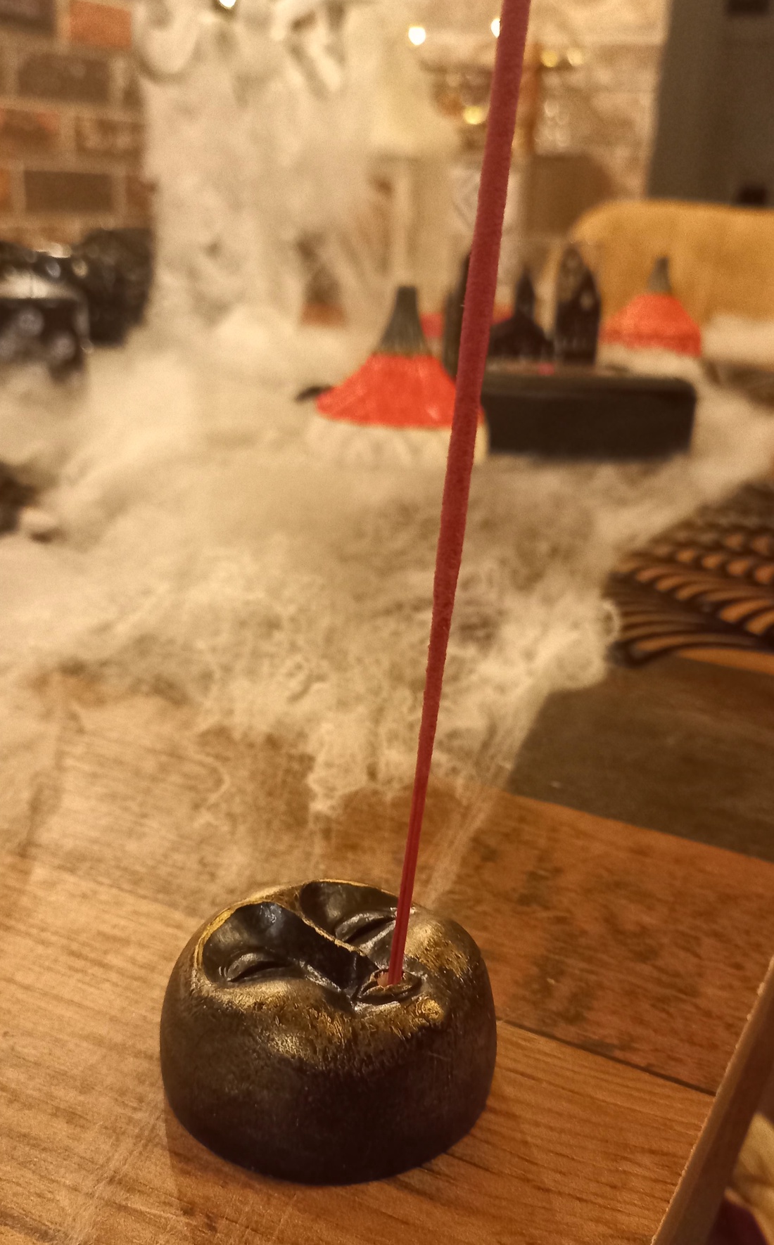 Suport de bețișoare parfumate - casă & stil de viață - accesorii pentru decorat casa - decorațiuni cu tematică spirituală - tămâie și suport tămâie - Artynos.ro Suport de bețișoare parfumate - casă & stil de viață - accesorii pentru decorat casa - decorațiuni cu tematică spirituală - tămâie și suport tămâie - Artynos.ro