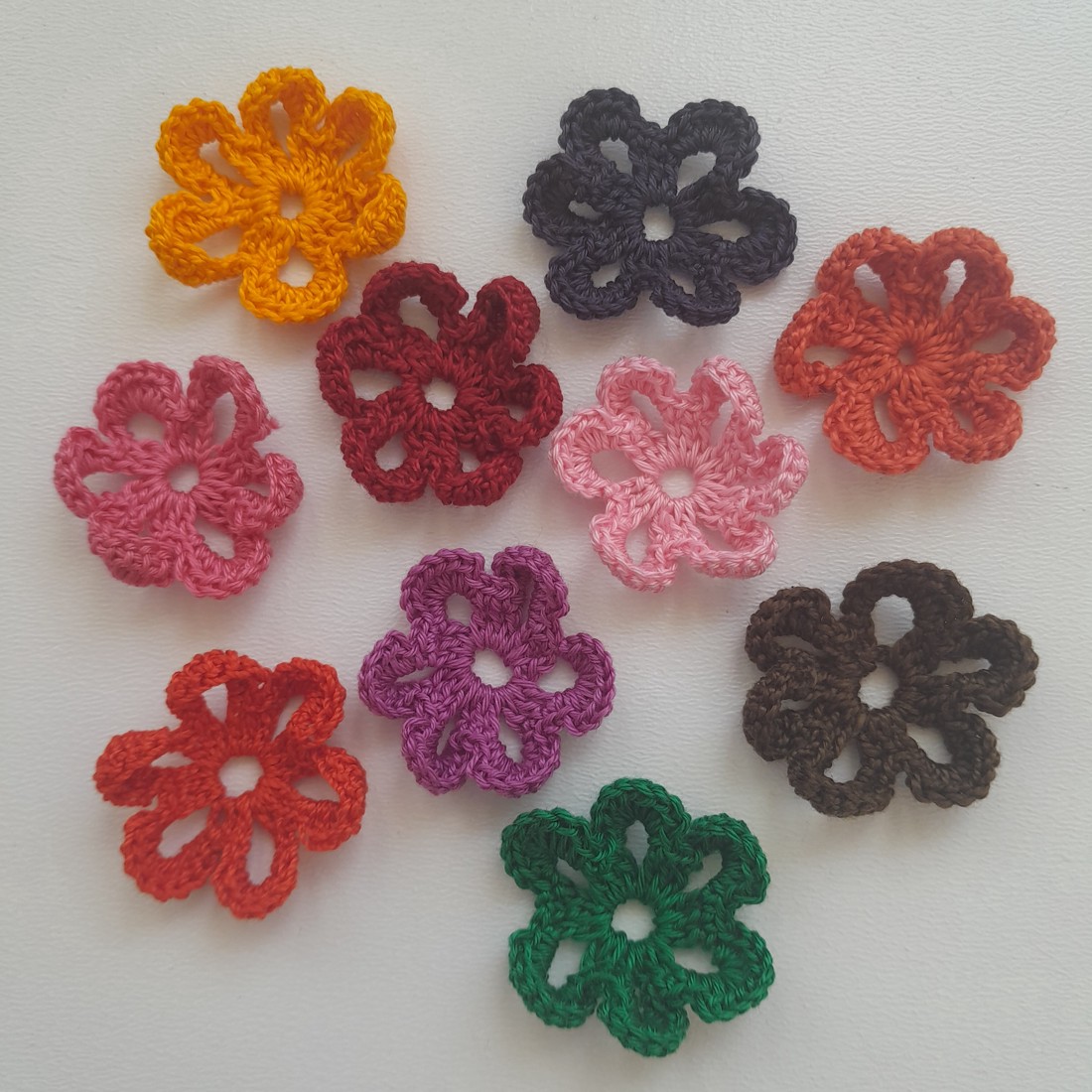 Pachet flori croșetate - 10 bucăți / pachet - - Artynos.ro Pachet flori croșetate - 10 bucăți / pachet - - Artynos.ro