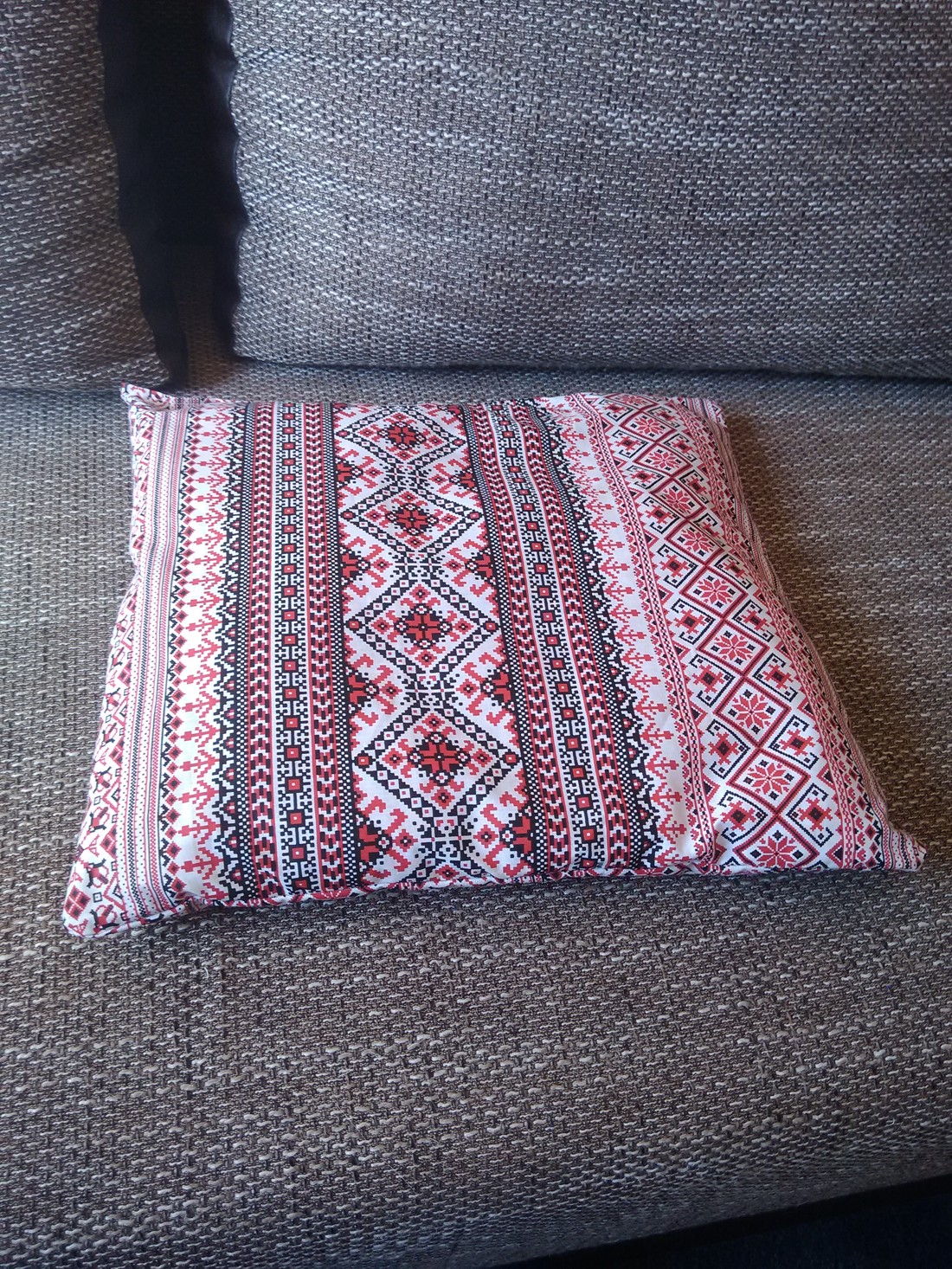 Kalotaszegi modelat decorative perna capac - perna interioară cu fermoar poate fi comandat în variantele - - Artynos.ro Kalotaszegi modelat decorative perna capac - perna interioară cu fermoar poate fi comandat în variantele - - Artynos.ro