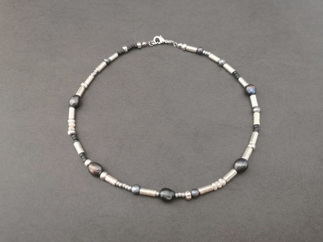 Colier cu perle de cultura si margele din ceramica CP34 - bijuterii - coliere - coliere din perle - Artynos.ro