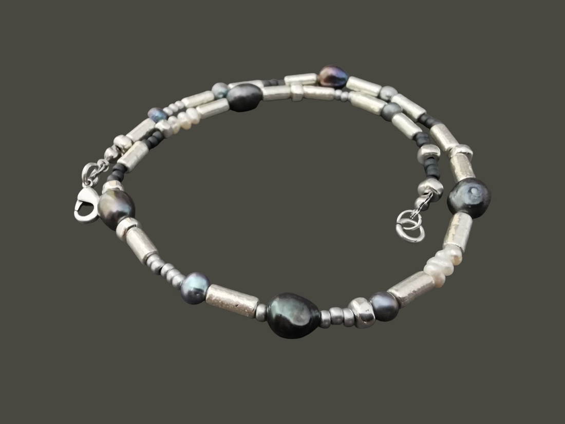 Colier cu perle de cultura si margele din ceramica CP34 - bijuterii - coliere - coliere din perle - Artynos.ro