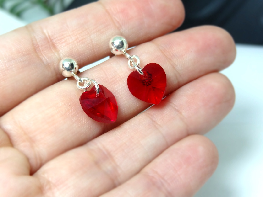 Cercei cu cristale Swarovski - Heart - bijuterii - cercei - cercei cu franjuri - Artynos.ro Cercei cu cristale Swarovski - Heart - bijuterii - cercei - cercei cu franjuri - Artynos.ro