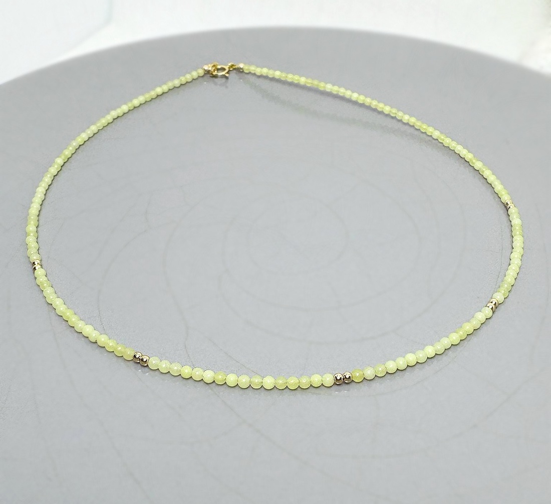 Colier jad galben-lemon si aur filat de 14k. - bijuterii - coliere - coliere cu mărgele - Artynos.ro Colier jad galben-lemon si aur filat de 14k. - bijuterii - coliere - coliere cu mărgele - Artynos.ro