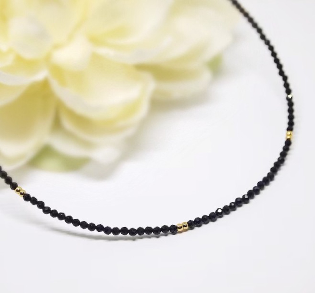 Colier turmalina neagra si aur filat de 14K - bijuterii - coliere - coliere cu mărgele - Artynos.ro Colier turmalina neagra si aur filat de 14K - bijuterii - coliere - coliere cu mărgele - Artynos.ro