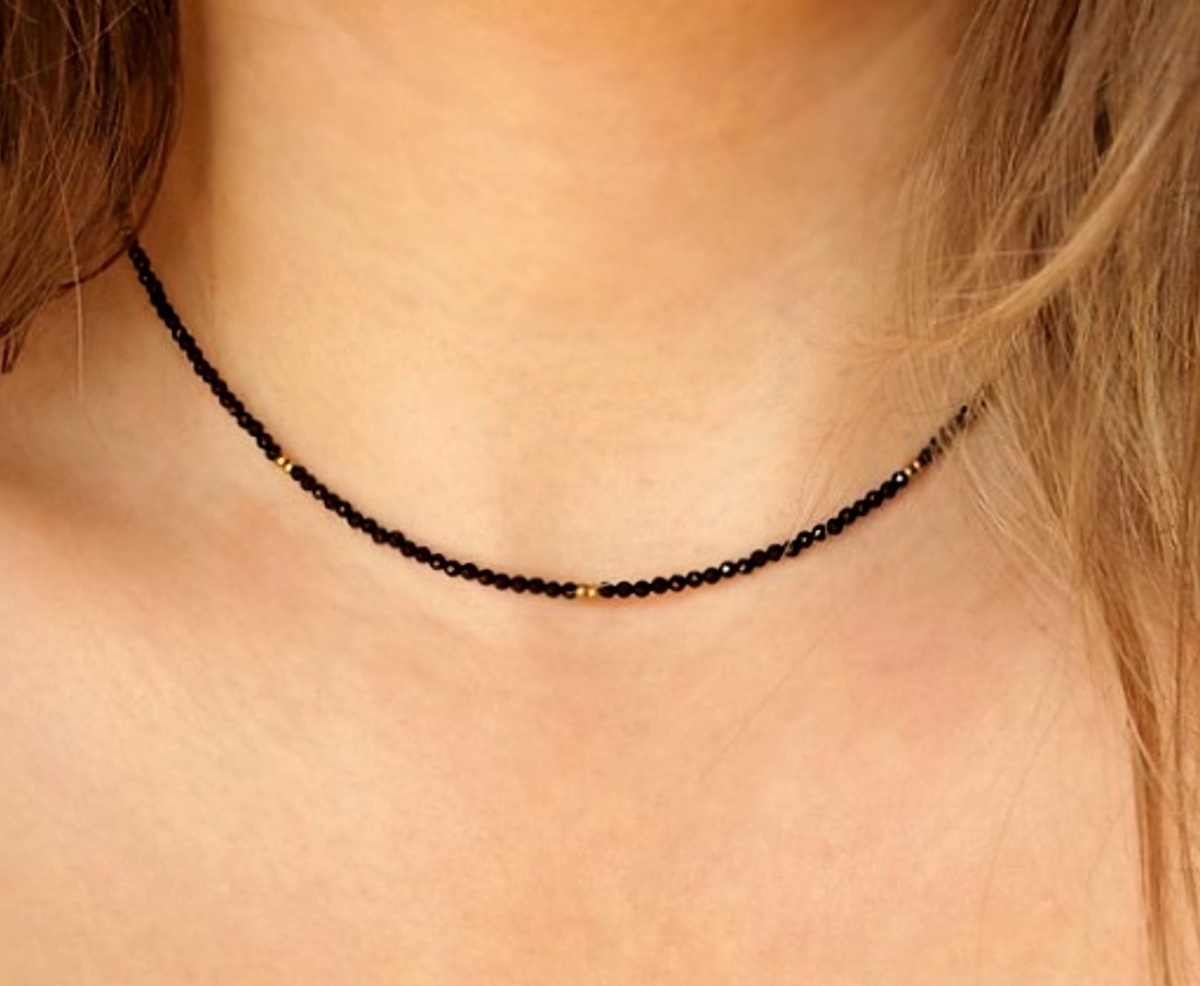 Colier turmalina neagra si aur filat de 14K - bijuterii - coliere - coliere cu mărgele - Artynos.ro Colier turmalina neagra si aur filat de 14K - bijuterii - coliere - coliere cu mărgele - Artynos.ro