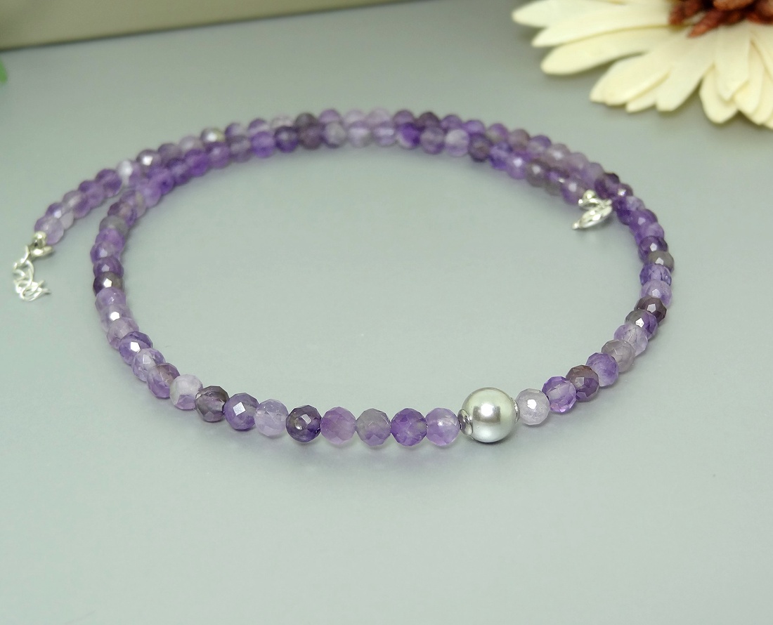 Colier ametist cu perla Swarovski. Transport gratuit - bijuterii - coliere - coliere cu mărgele - Artynos.ro Colier ametist cu perla Swarovski. Transport gratuit - bijuterii - coliere - coliere cu mărgele - Artynos.ro