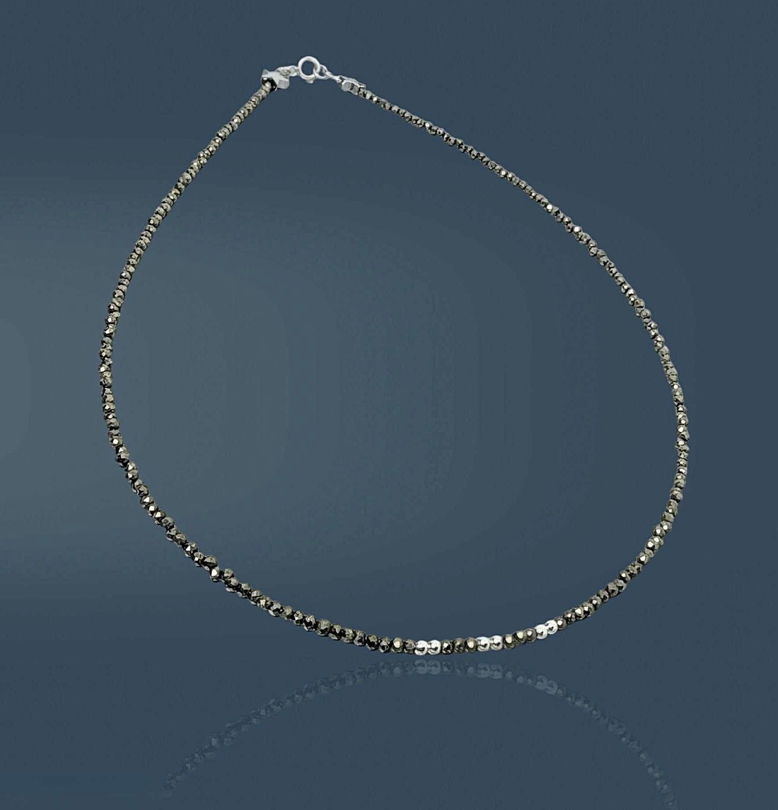 Colier minimalist din pirita fatetata - bijuterii - coliere - coliere cu mărgele - Artynos.ro Colier minimalist din pirita fatetata - bijuterii - coliere - coliere cu mărgele - Artynos.ro