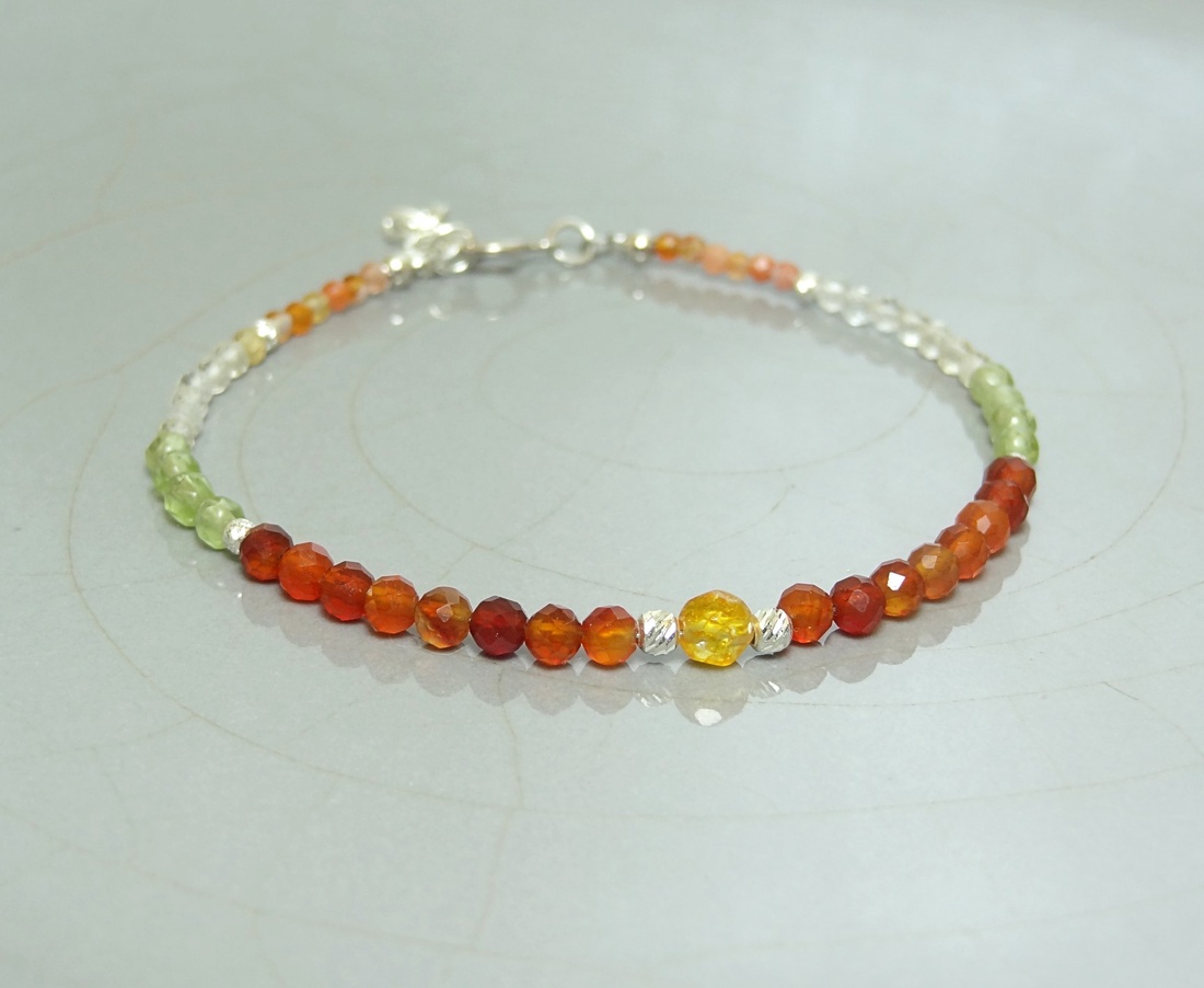 Bratara citrin natural, carneol si peridot - bijuterii - brățări - brățară cu mărgele - Artynos.ro Bratara citrin natural, carneol si peridot - bijuterii - brățări - brățară cu mărgele - Artynos.ro