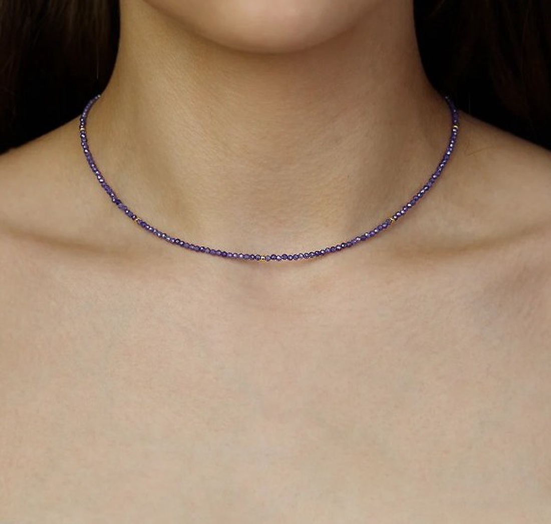 Colier minimalist din cubic zirconia si aur filat de 14K - bijuterii - coliere - coliere din mărgele - Artynos.ro Colier minimalist din cubic zirconia si aur filat de 14K - bijuterii - coliere - coliere din mărgele - Artynos.ro