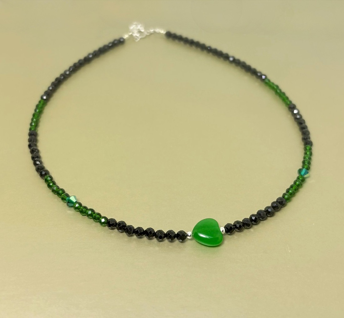 Colier cubic zirconia, jad si turmalina - bijuterii - coliere - coliere din mărgele - Artynos.ro Colier cubic zirconia, jad si turmalina - bijuterii - coliere - coliere din mărgele - Artynos.ro