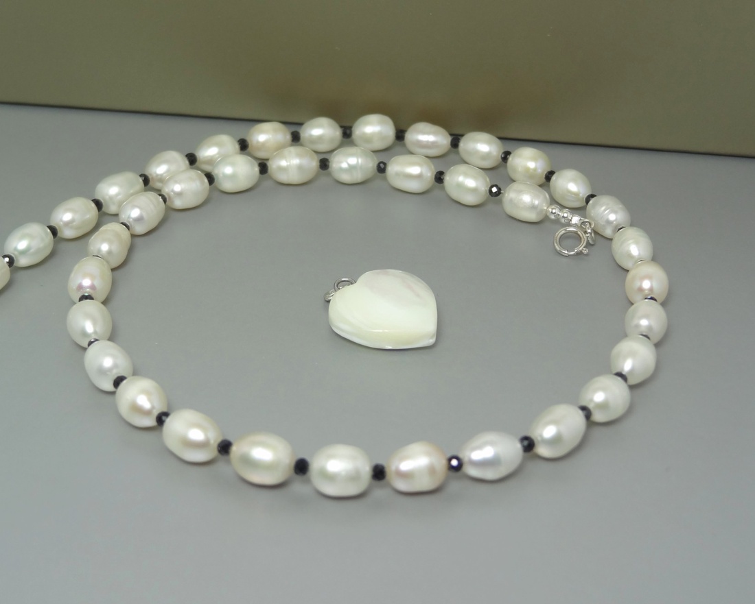 Colier perle de cultura, turmalina neagra si pandantiv inima detasabil - bijuterii - coliere - coliere din pietre semiprețioase - Artynos.ro