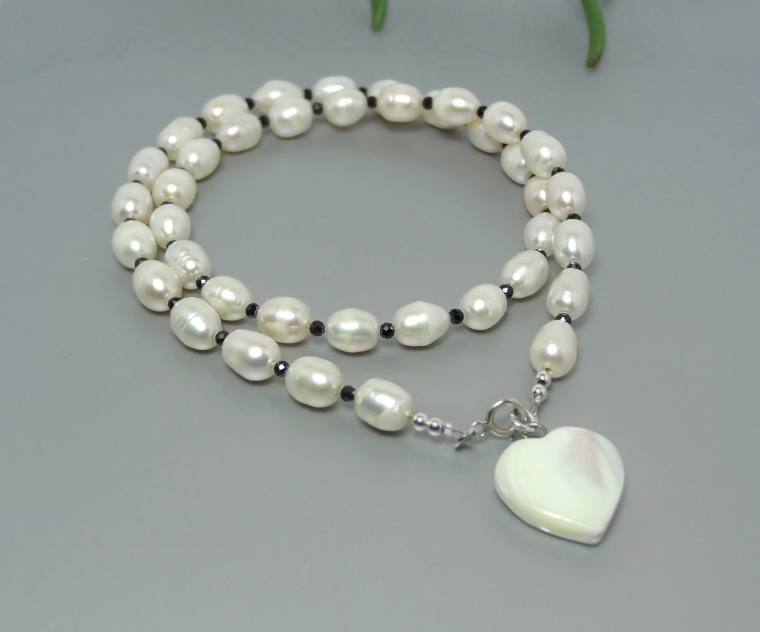 Colier perle de cultura, turmalina neagra si pandantiv inima detasabil - bijuterii - coliere - coliere din pietre semiprețioase - Artynos.ro