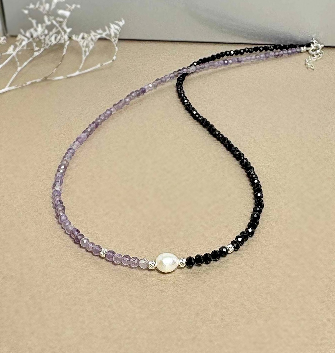 Colier din ametist, turmalina neagra si perla de cultura - bijuterii - coliere - coliere din pietre semiprețioase - Artynos.ro
