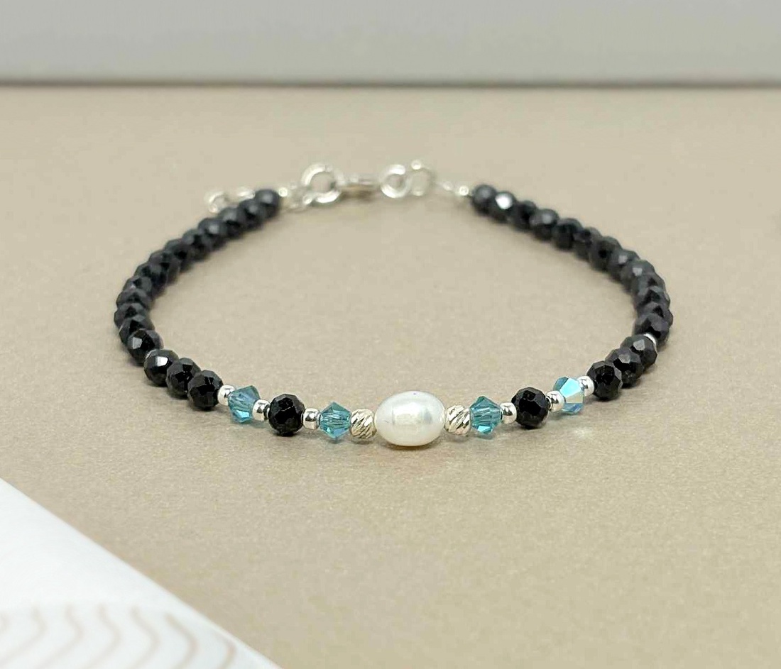 Bratara turmalina neagra, perla cultura si cristale - bijuterii - brățări - brățări din pietre semiprețioase - Artynos.ro