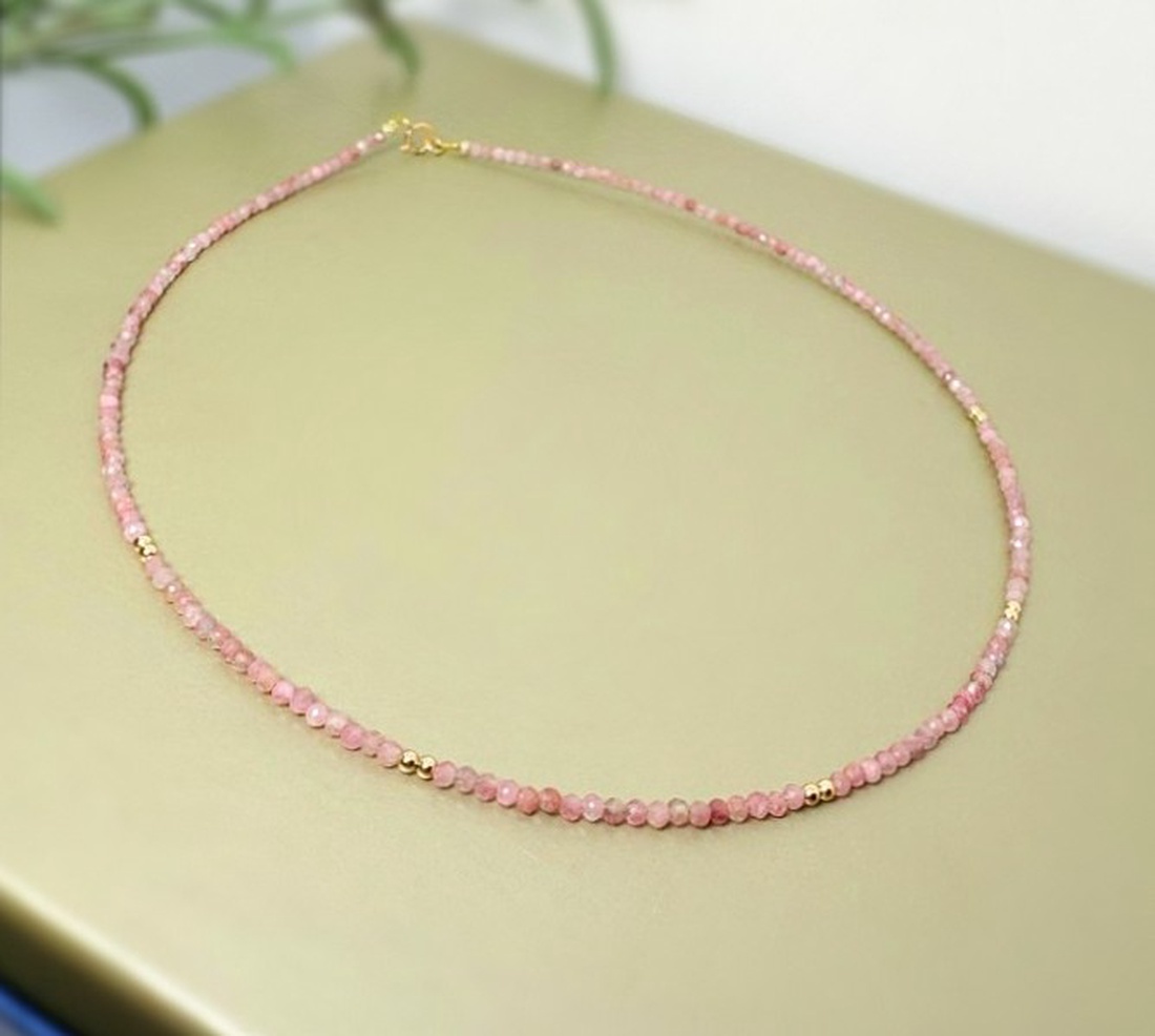Colier din turmalina roz si aur filat de 14K - bijuterii - coliere - coliere din pietre semiprețioase - Artynos.ro