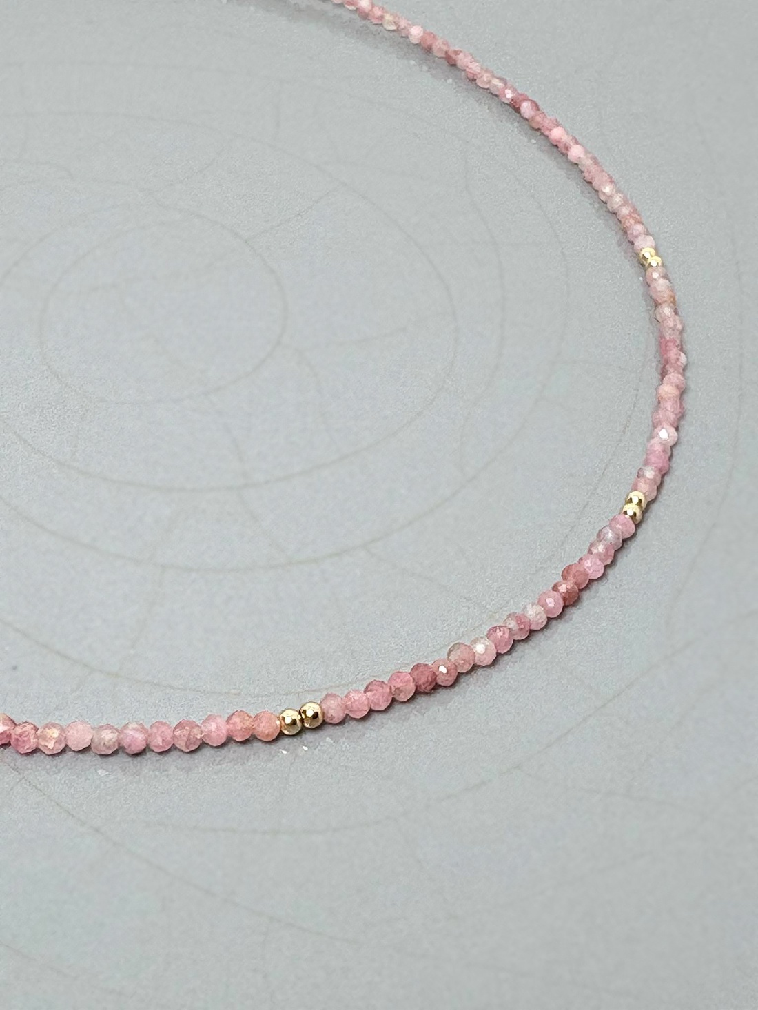 Colier din turmalina roz si aur filat de 14K - bijuterii - coliere - coliere din pietre semiprețioase - Artynos.ro