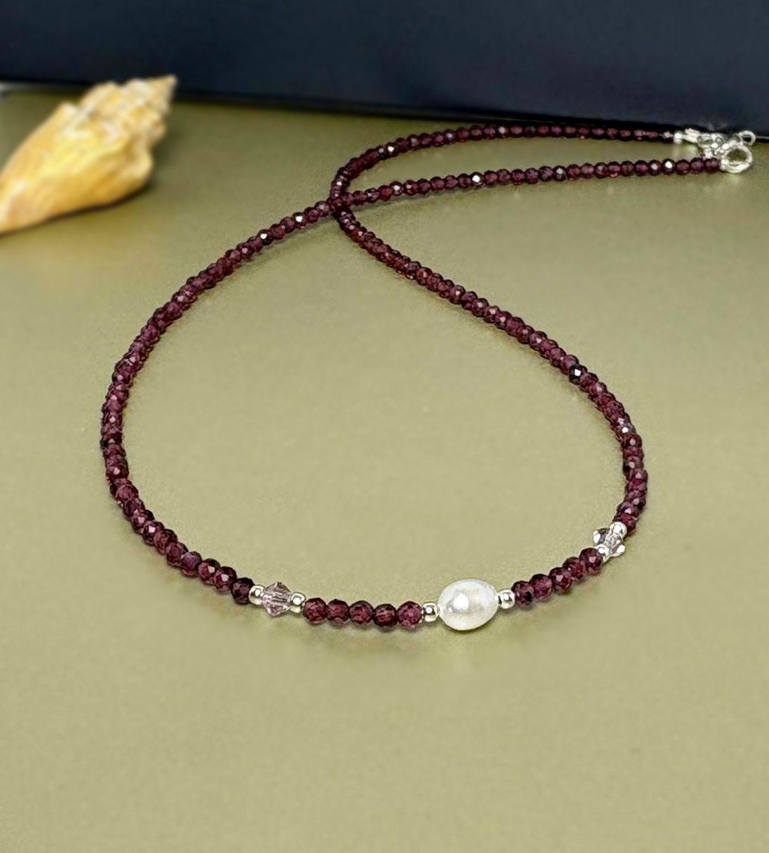 Colier granat, perla cultura si cristale Preciosa - bijuterii - coliere - coliere din pietre semiprețioase - Artynos.ro