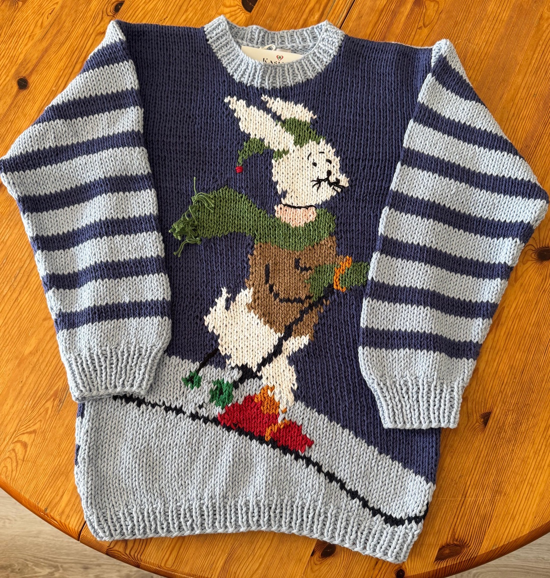 Pulover tricotat manual copii Iepure - îmbrăcăminte și modă - haine bebeluși, haine copii - pulover si cardigan copii - Artynos.ro Pulover tricotat manual copii Iepure - îmbrăcăminte și modă - haine bebeluși, haine copii - pulover si cardigan copii - Artynos.ro