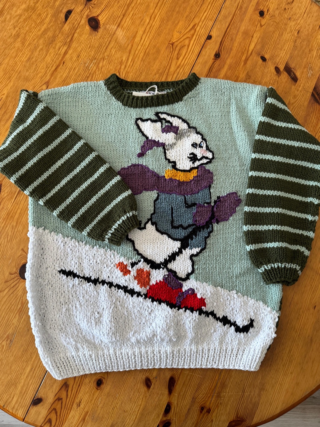 Pulover tricotat manual copii Iepure - îmbrăcăminte și modă - haine bebeluși, haine copii - pulover si cardigan copii - Artynos.ro Pulover tricotat manual copii Iepure - îmbrăcăminte și modă - haine bebeluși, haine copii - pulover si cardigan copii - Artynos.ro