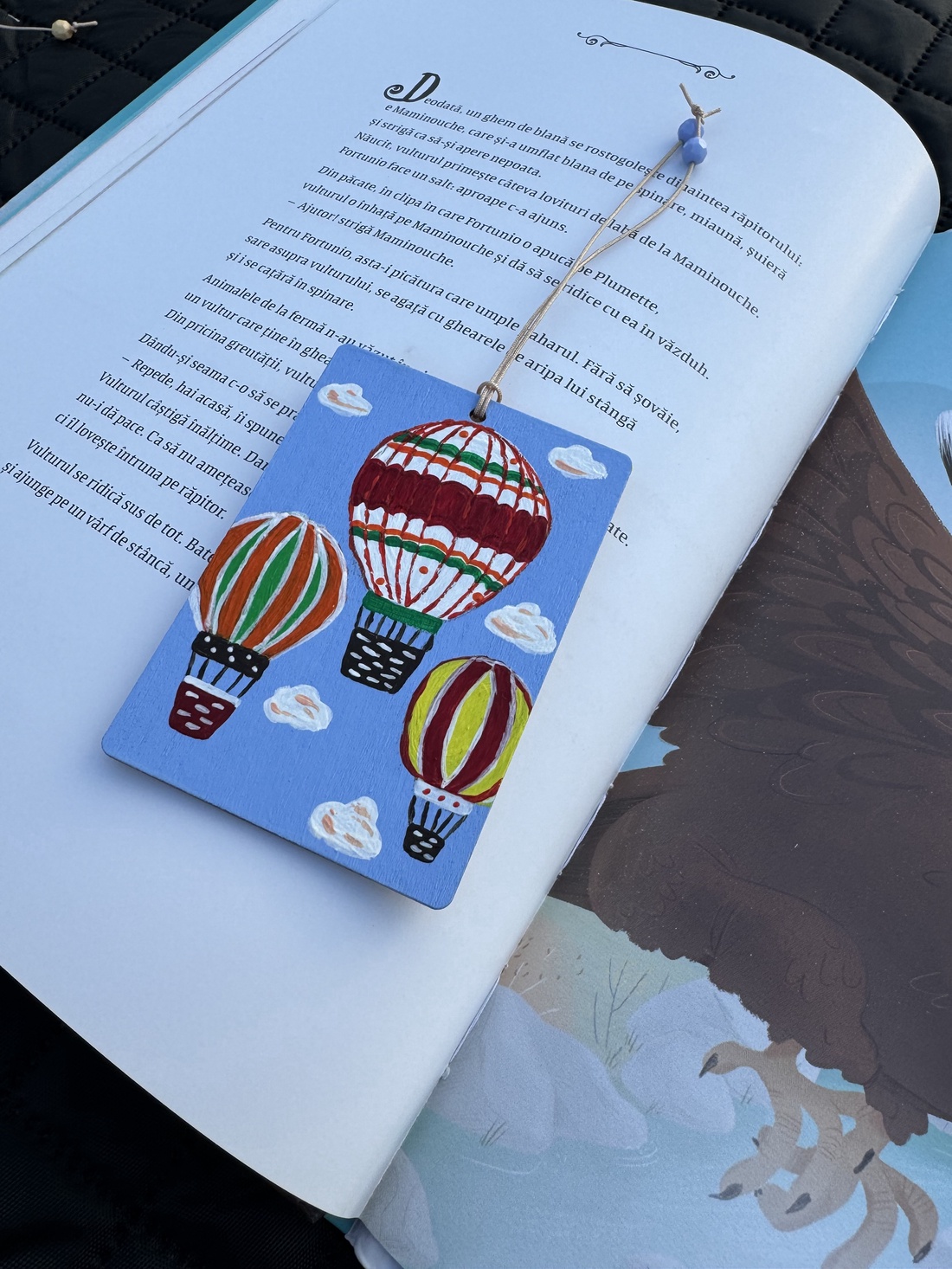 Semn de carte - Balon cu aer cald - cărți și creații cu tematică muzicală, cadouri - semn de carte - Artynos.ro Semn de carte - Balon cu aer cald - cărți și creații cu tematică muzicală, cadouri - semn de carte - Artynos.ro
