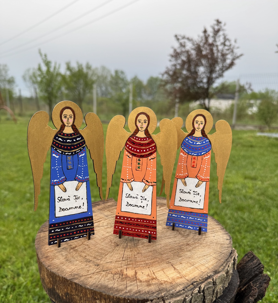 Îngeraș pictat manual - accesorii de crăciun - decorațiuni de crăciun de casă - aranjarea mesei festive - Artynos.ro Îngeraș pictat manual - accesorii de crăciun - decorațiuni de crăciun de casă - aranjarea mesei festive - Artynos.ro