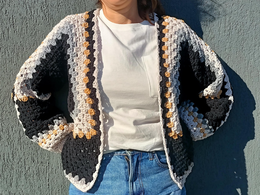 Cardigan croșetat manual Granny Square � design modern, unicat, M�L - îmbrăcăminte și modă - haine damă - hanorace, cardigane - Artynos.ro