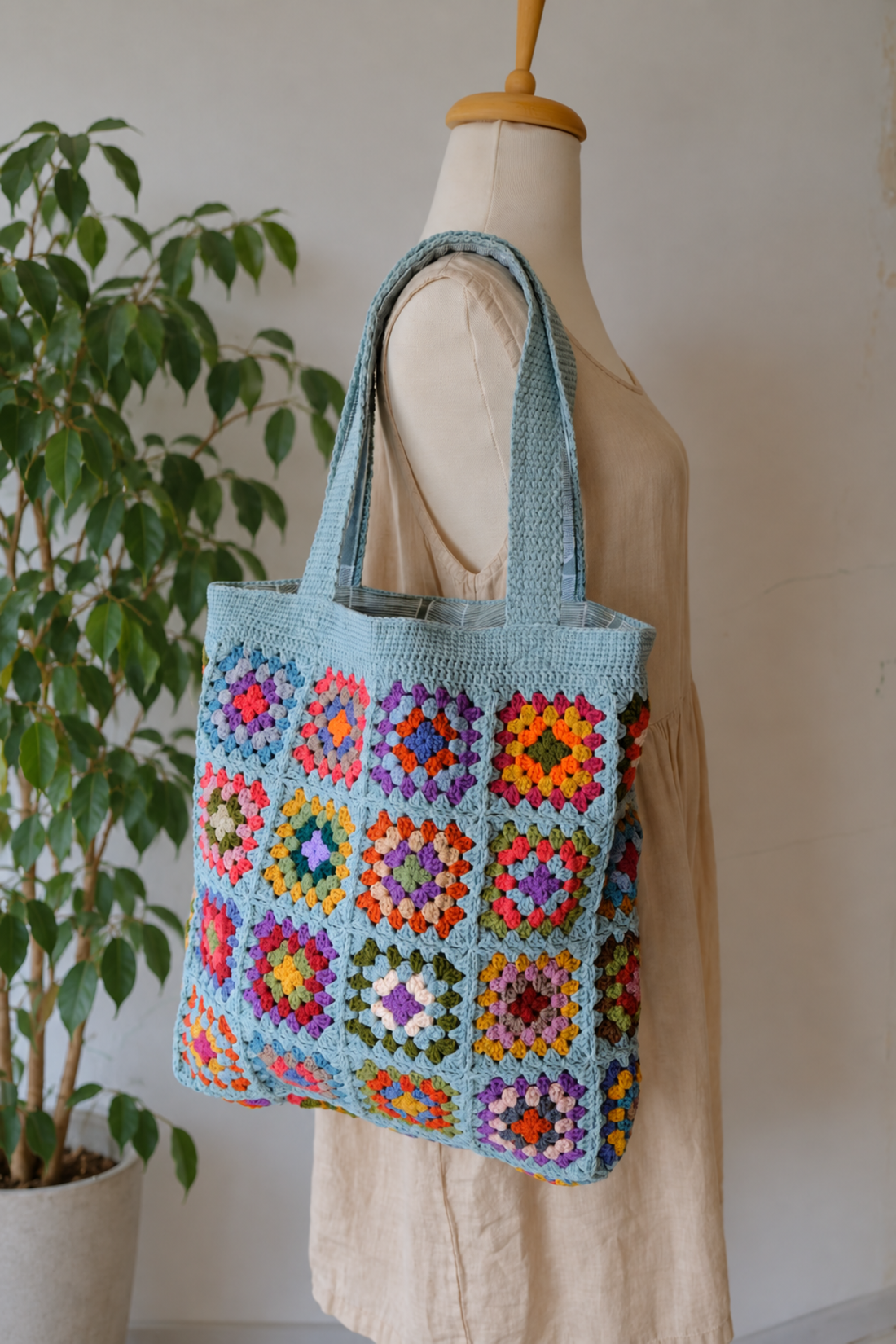 Geanta tote crosetata manual Granny Square multicolora - genți și portofele - geantă pentru cumpărături - totebaguri - Artynos.ro