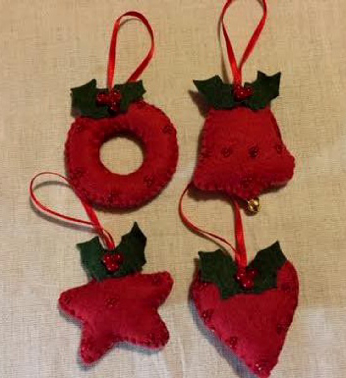 Fetru ornamente pentru pomul de Crăciun cu frunze de holly - accesorii de crăciun - decorațiuni de crăciun de casă - decorațiuni pentru pomul de crăciun - Artynos.ro Fetru ornamente pentru pomul de Crăciun cu frunze de holly - accesorii de crăciun - decorațiuni de crăciun de casă - decorațiuni pentru pomul de crăciun - Artynos.ro