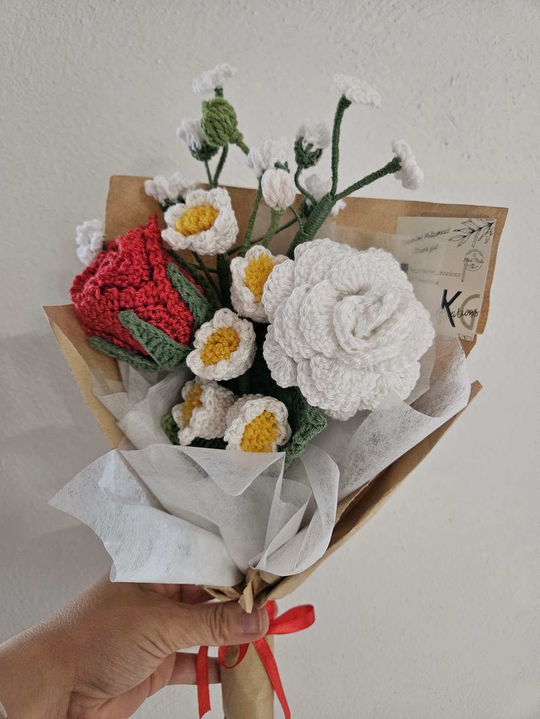 Buchet crosetat - - Artynos.ro Buchet crosetat - - Artynos.ro