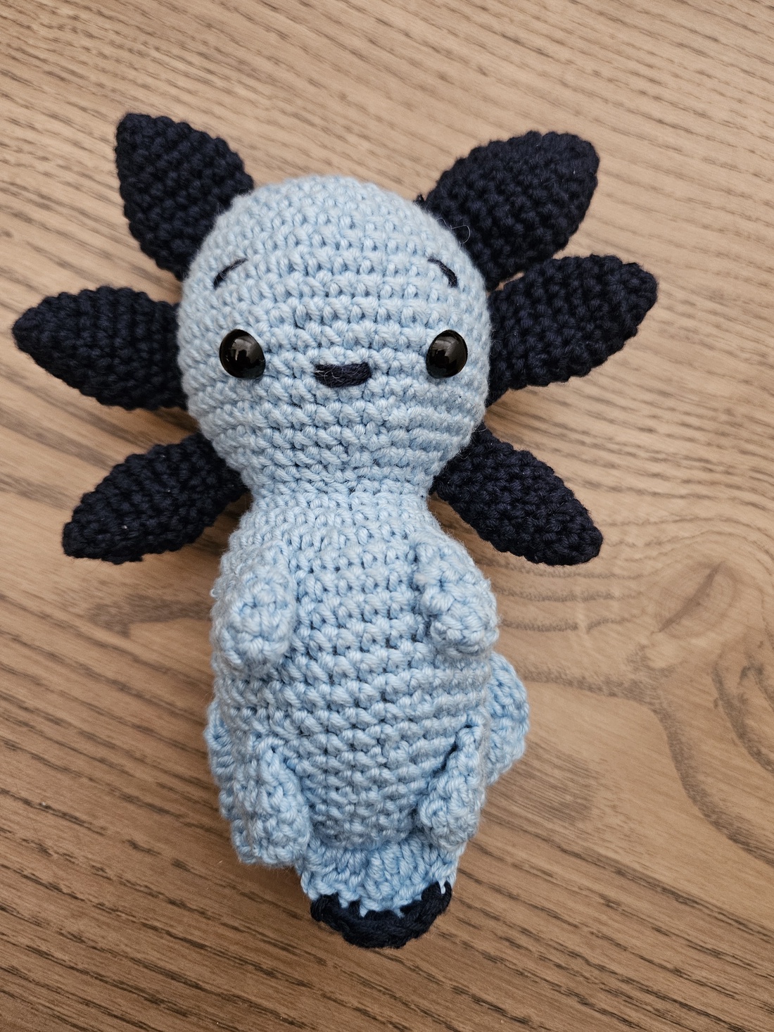 Axolotl crosetat - jucării și echipamente pentru copii - plușuri - păpușă croșetată, păpușă de pluș - Artynos.ro Axolotl crosetat - jucării și echipamente pentru copii - plușuri - păpușă croșetată, păpușă de pluș - Artynos.ro