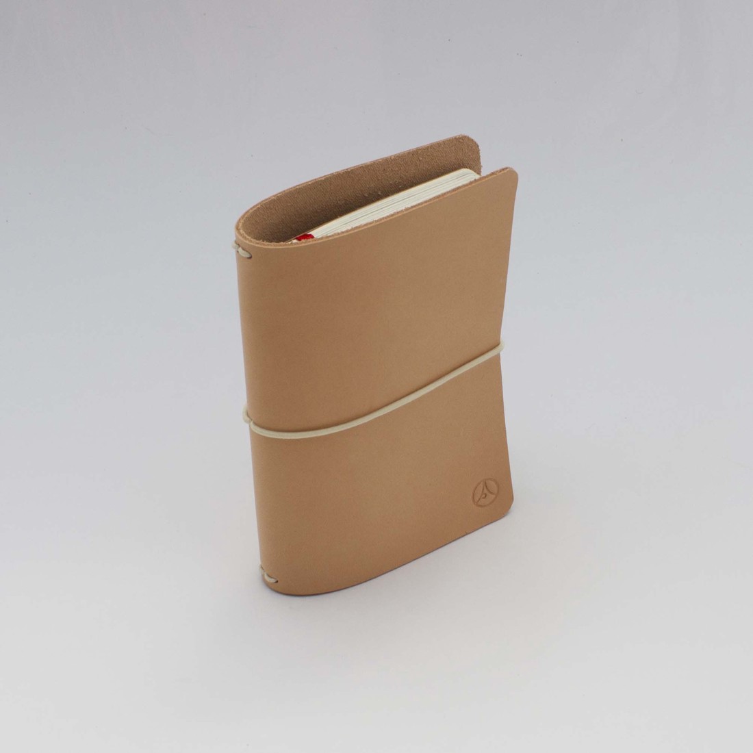 Genuine piele notebook capsare dosar cauciuc - casă & stil de viață - papetărie de hârtie - caiete și jurnal - Artynos.ro Genuine piele notebook capsare dosar cauciuc - casă & stil de viață - papetărie de hârtie - caiete și jurnal - Artynos.ro