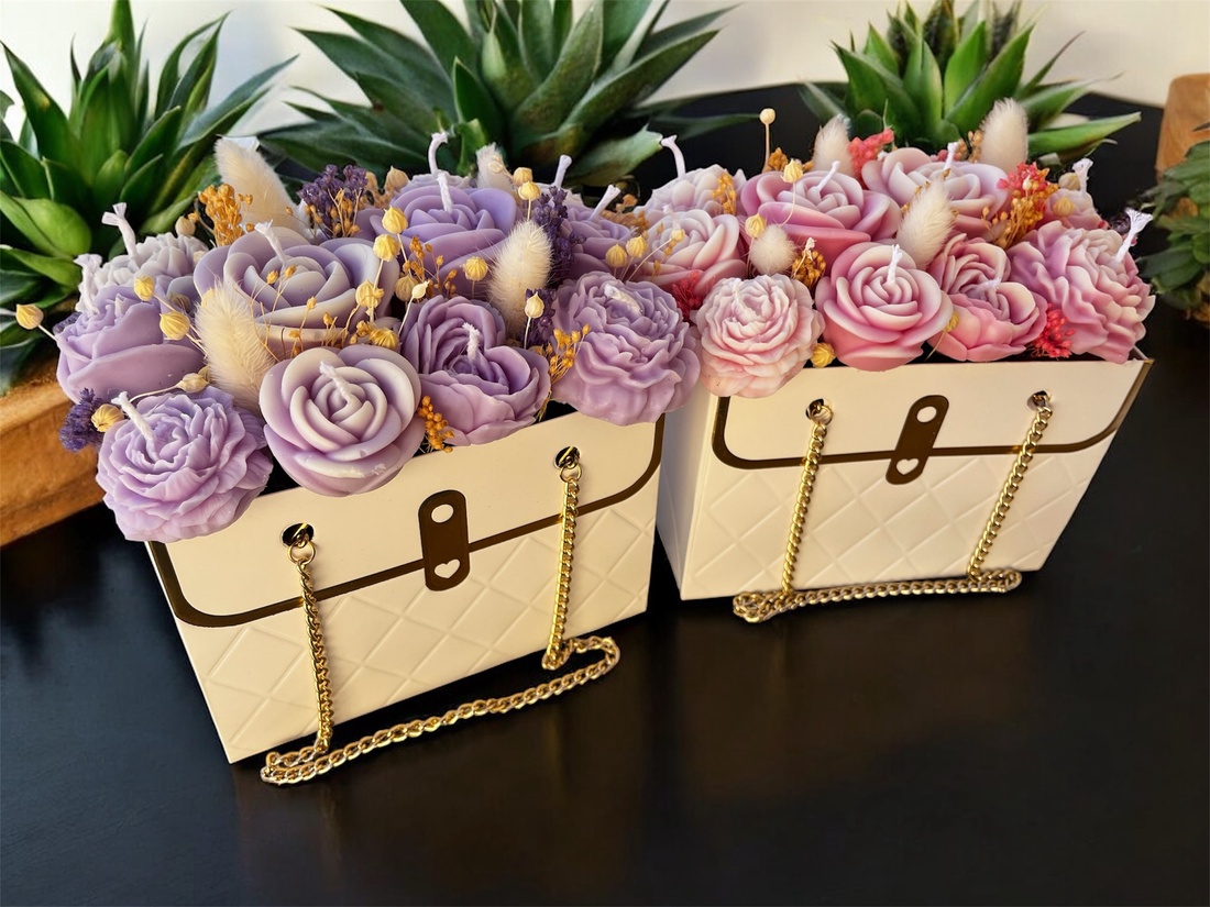 Aranjament din flori de ceară de soia 100% naturală și parfumată  - casă & stil de viață - decorațiuni de casă - accesorii florale - cutii cu flori - Artynos.ro