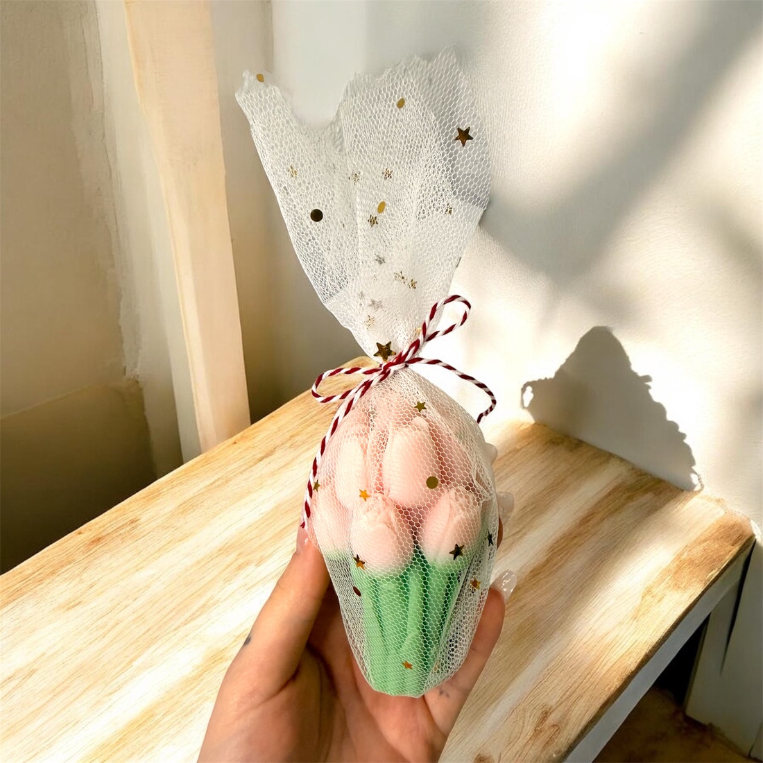 Mărțișor buchet de lalele - lumânare din ceară de soia - casă & stil de viață - lumânări, parfumuri, arome - lumânări artizanale - Artynos.ro