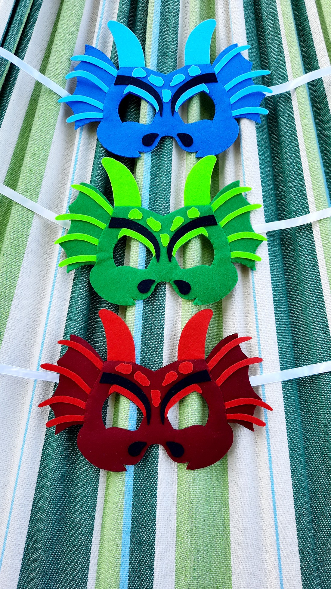 Costum de carnaval dragon albastru pentru băieți - îmbrăcăminte și modă - costume și măști de carnaval - costume - Artynos.ro Costum de carnaval dragon albastru pentru băieți - îmbrăcăminte și modă - costume și măști de carnaval - costume - Artynos.ro
