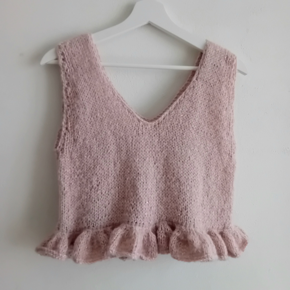 Blush Petal - Knitted Vest - îmbrăcăminte și modă - haine damă - vestă femei - Artynos.ro